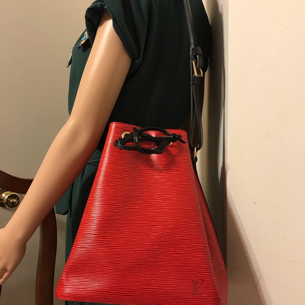 Louis Vuitton Red/black Noe Noe - Picture 3 of 14